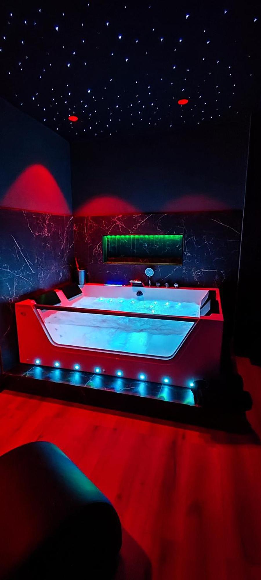 Loveroomxspa Bourg-Saint-Christophe Pokoj fotografie