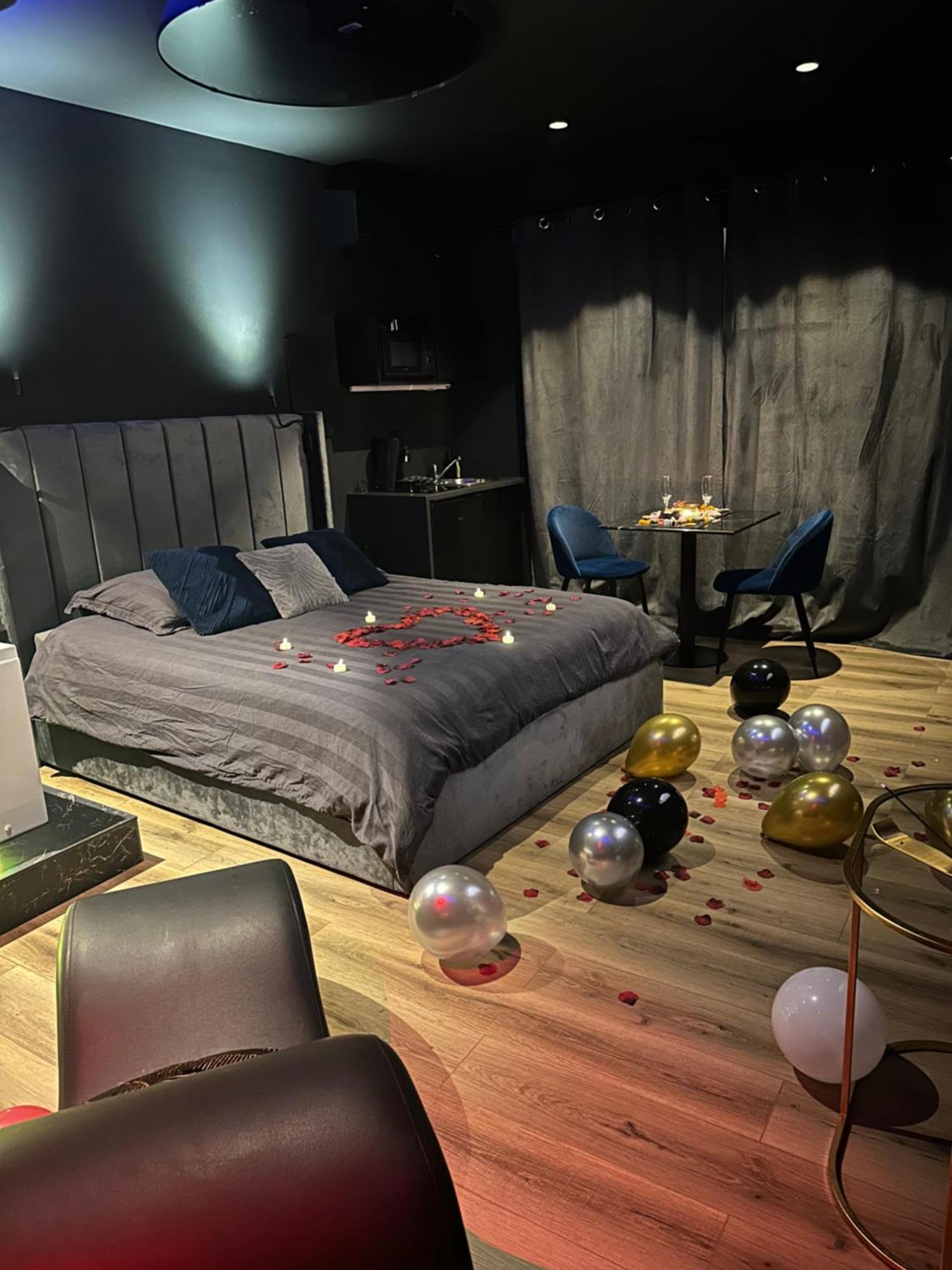 Loveroomxspa Bourg-Saint-Christophe Exteriér fotografie